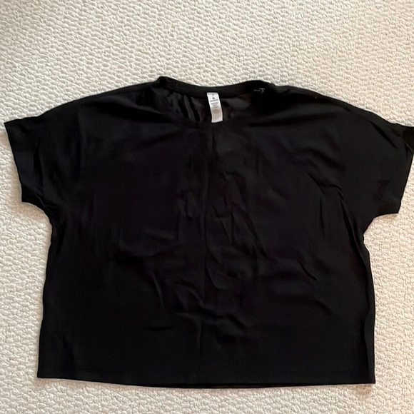 Lululemon - crop top - Picture 1 of 2